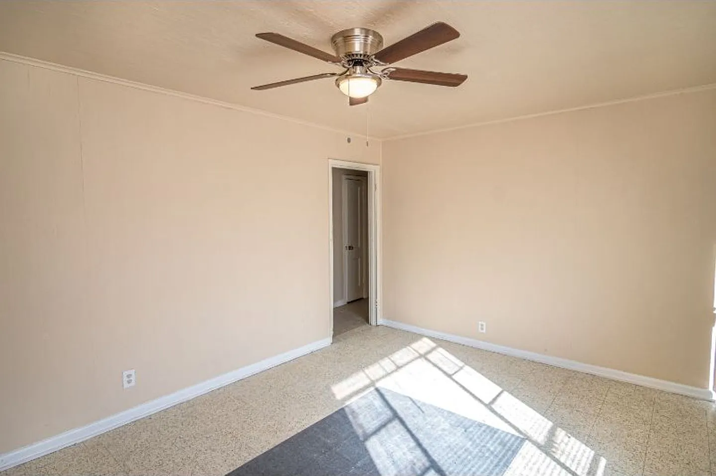 Cozy Remodeled Home Near Downtown — Photo 1