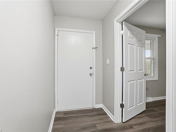 3rd image of 25 American Ave NE