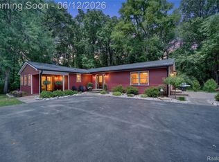 13635 Unadilla Rd, Gregory, MI 48137