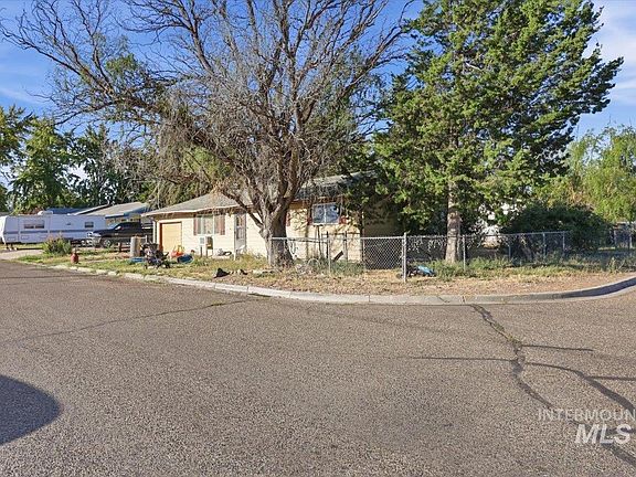 5th image of 695 NW 4th St