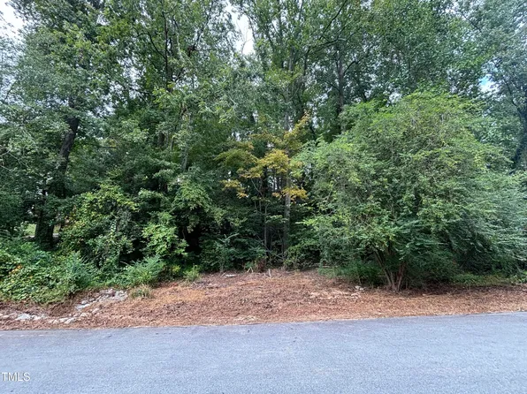 205 Lakeview Dr #205, Sanford, NC 27332