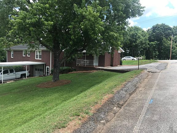 2nd image of 912 S Main St