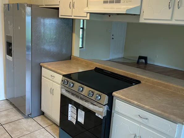 7531 William Norton Dr, Theodore, AL 36582