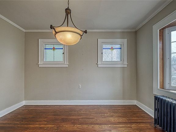 4th image of 105 Highland Ave