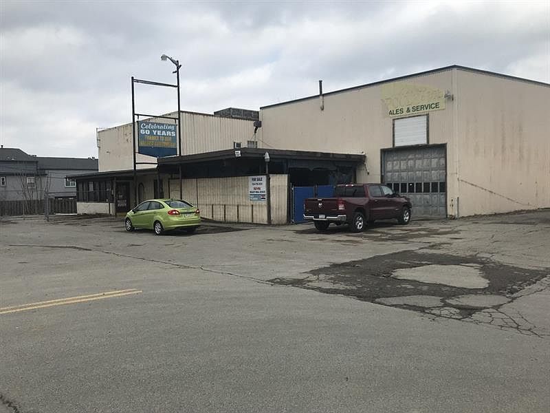 1st image of 10384 Perry Hwy