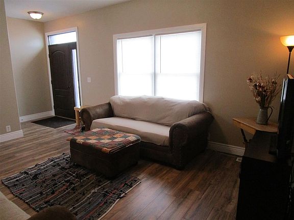 4th image of 5 Lakota Dr