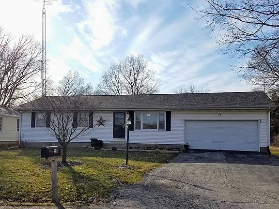 3rd image of 27 Robinwood Dr