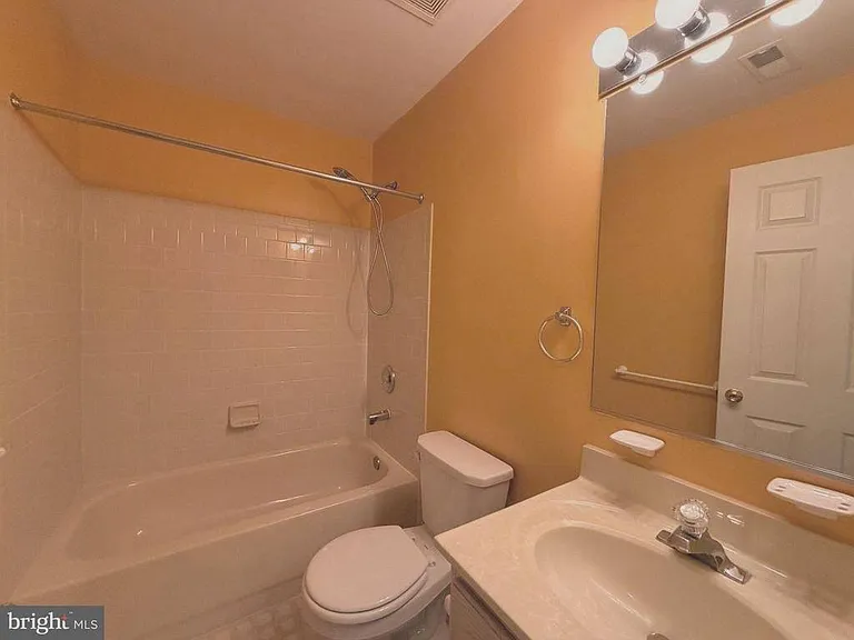 8906 Mallard Ct — Photo 9