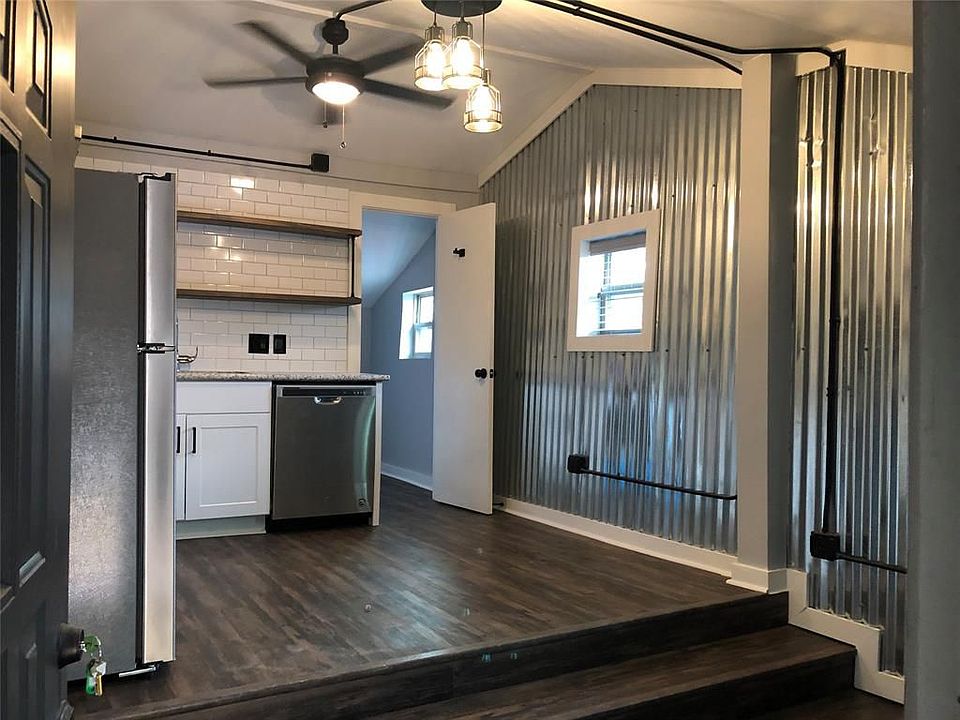 1st image of 4630 Woodside St Unit 3