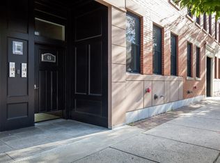 37 Chelsea St #2B, Boston, MA 02128