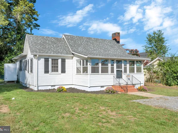 6086 4th St, King George, VA 22485