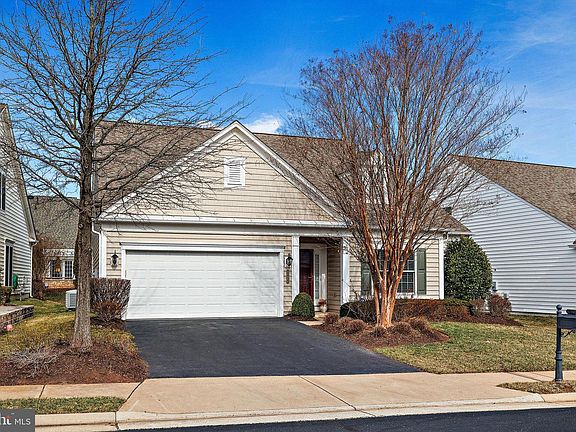 2nd image of 44464 Blueridge Meadows Dr