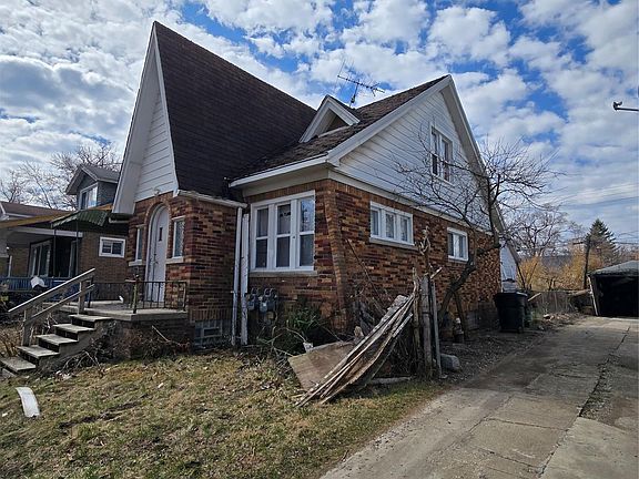 2nd image of 17325 Barlow St