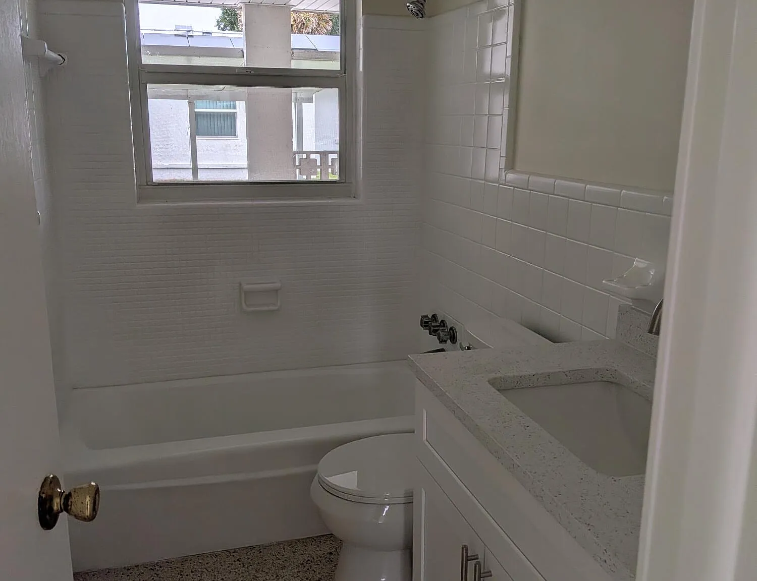 2 bed, 1.0 bath, 896 sqft, $1,500 — Photo 3
