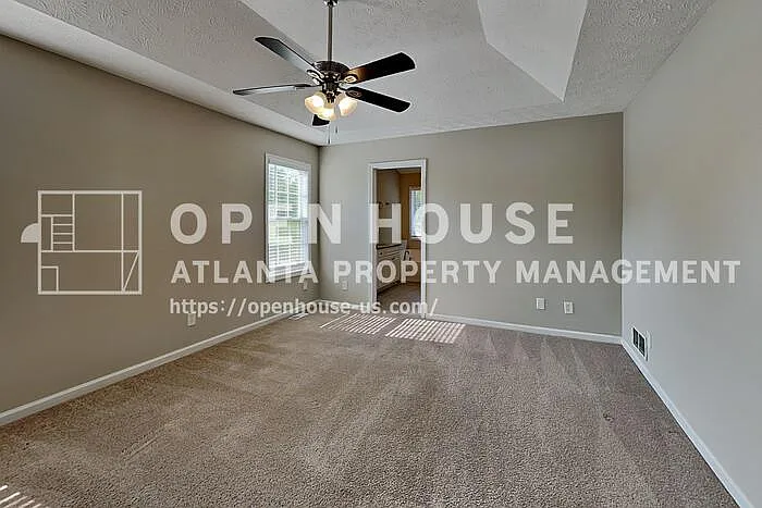 37 Christopher Dr — Photo 7