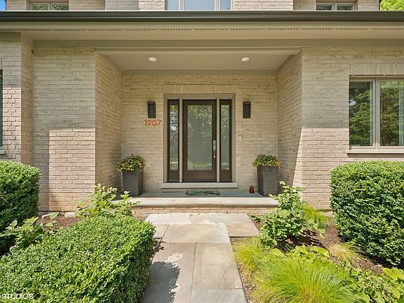 2nd image of 1907 Bosworth Ln