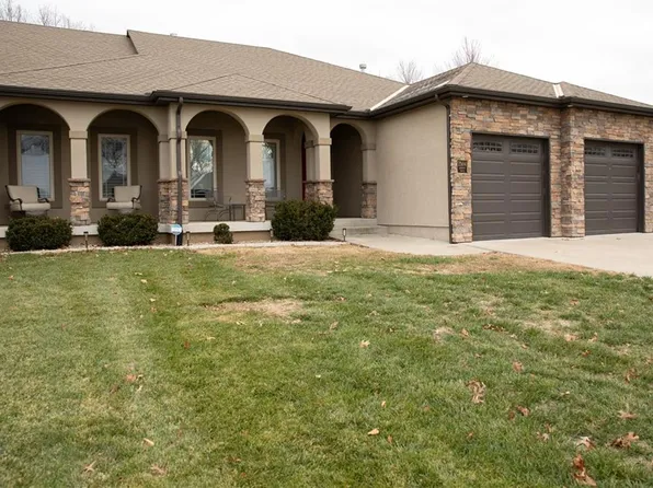 2504 NW Ashurst Dr, Lees Summit, MO 64081