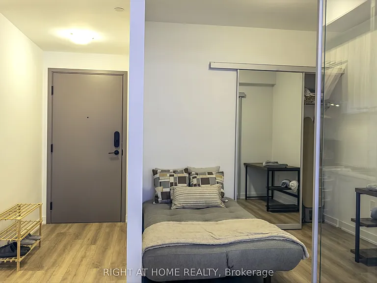634 Church St #1401 — Photo 14