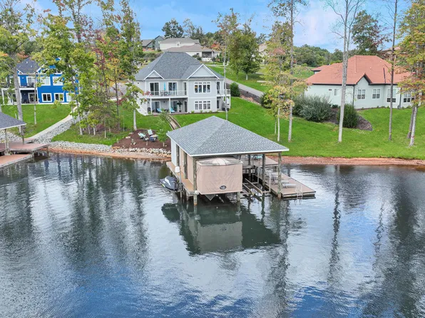 324 Blue Heron Rd, Wirtz, VA 24184