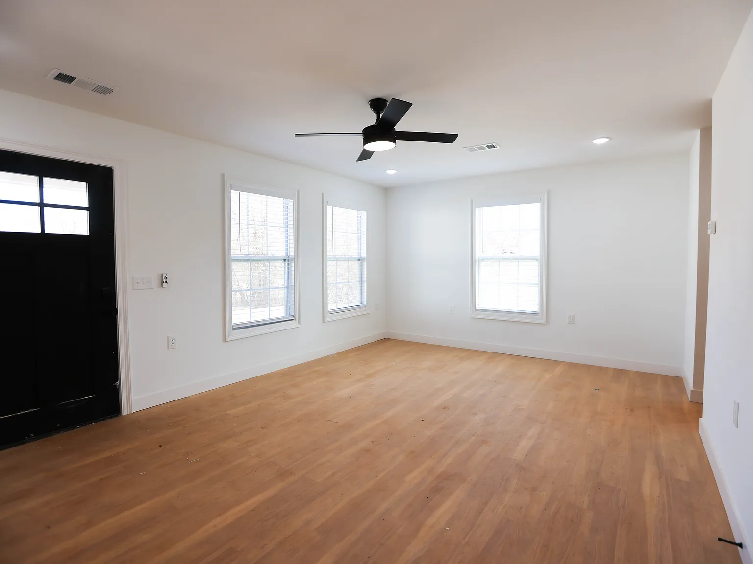 124 Chrisna Maria Dr — Photo 3