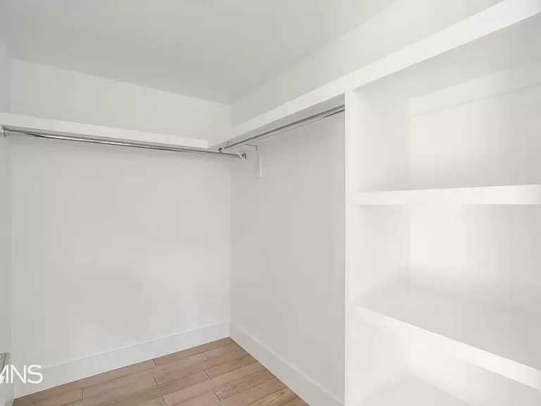 423 Ocean Pkwy #1A — Photo 8