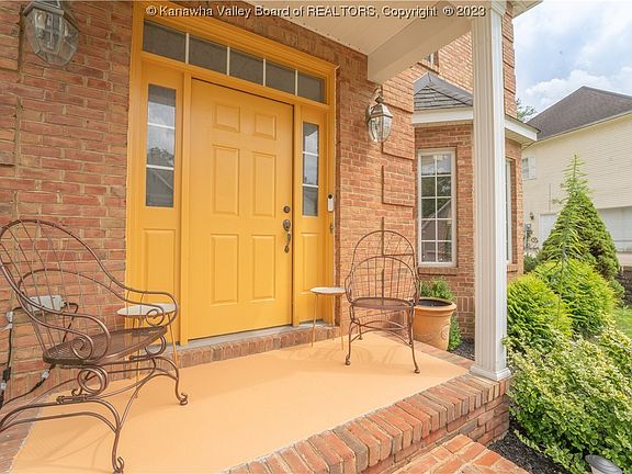 4th image of 219 Southern Woods Dr