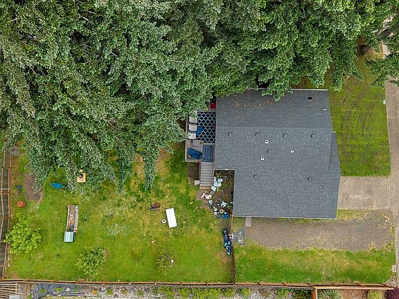 3rd image of 710 NE E St