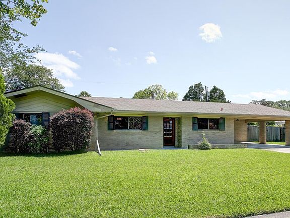 2nd image of 401 Claymore Dr