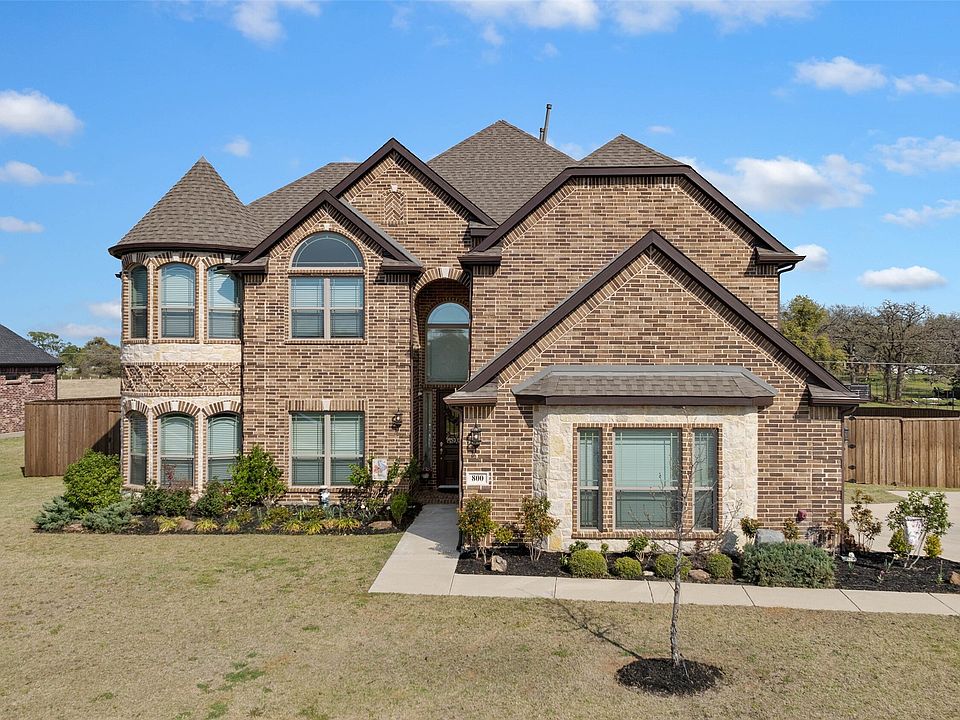 1st image of 800 Beckington Dr