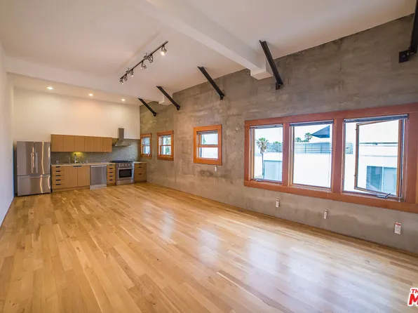 8 Brooks Ave, Venice, CA