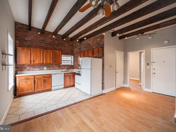 2123 Spring Garden St APT 3F