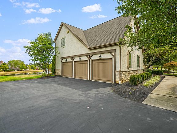 3rd image of 9865 Glasgow Ct