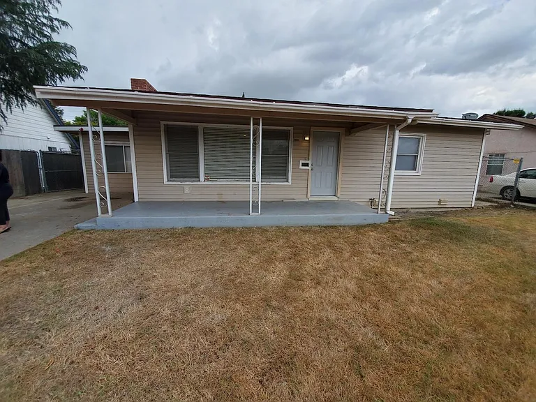 1415 Dewitt Ave — Photo 1
