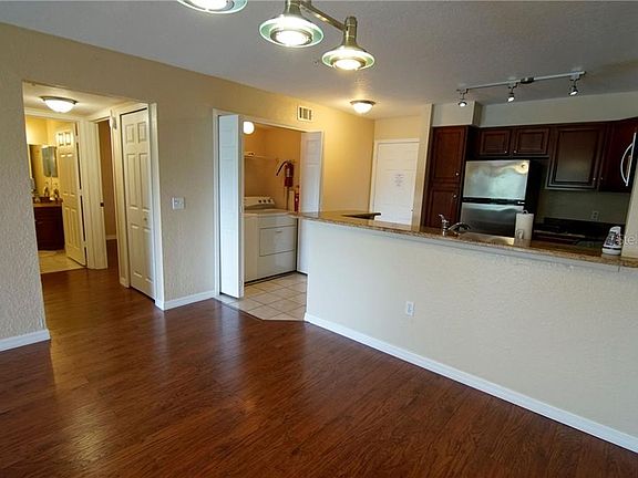 5th image of 14049 Fairway Island Dr APT 114