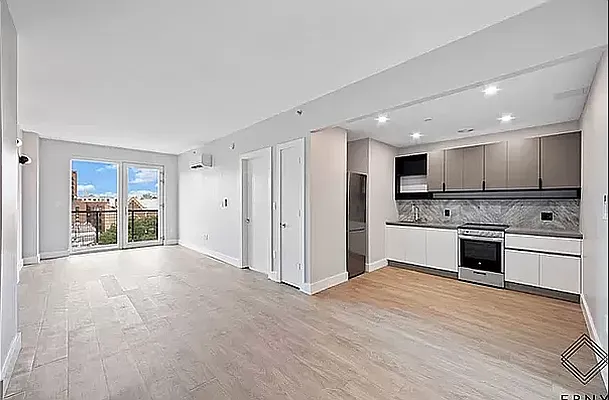 Rented by ERNY LLC | media 18