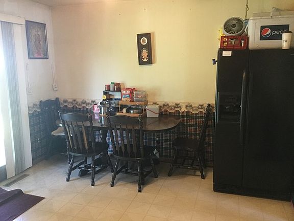 4th image of 723 N Clarence Ave