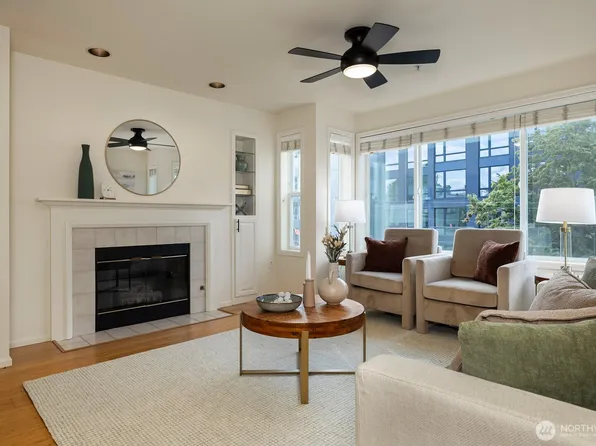 1762 NW 57th Street #403, Seattle, WA 98107