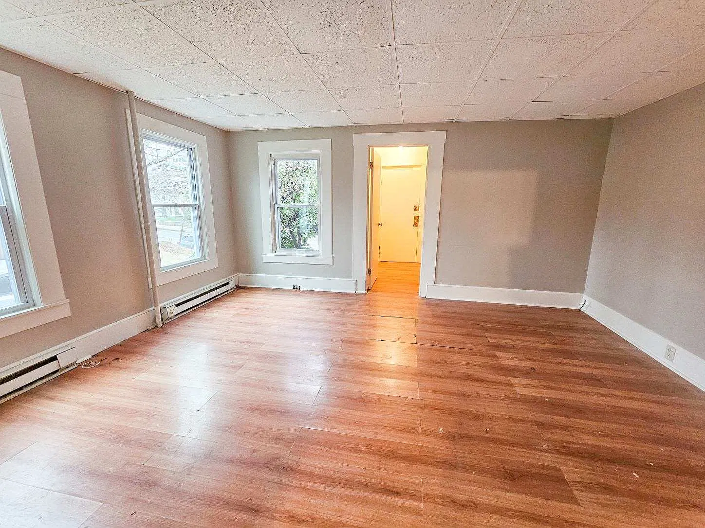 3 bed, 1000 sqft, $2,450 — Photo 4