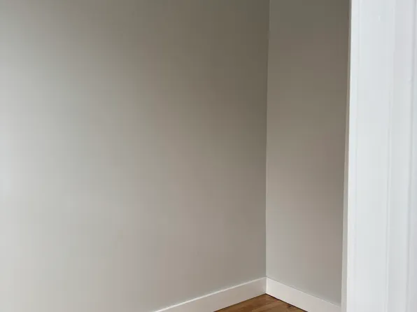 275 Smith Street image 10 of 13