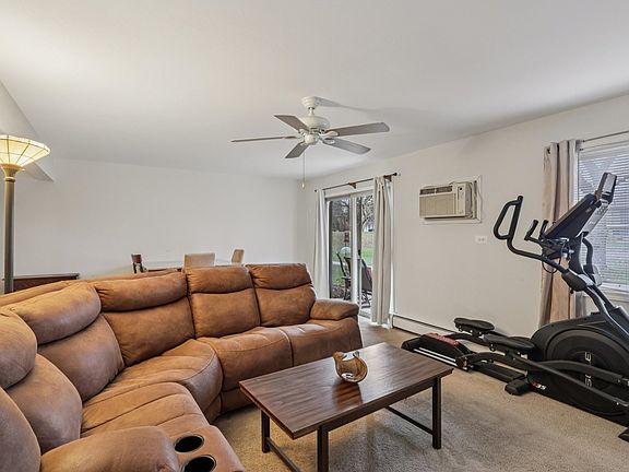2nd image of 530 Chase Dr APT 4