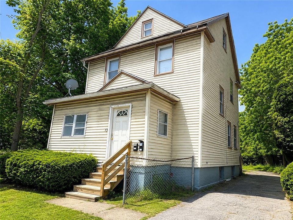 1st image of 15 Home Pl