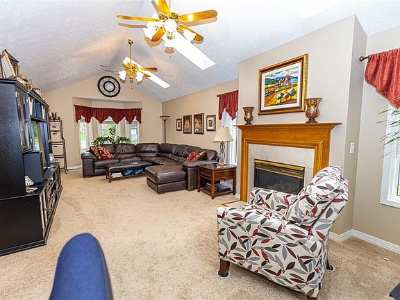 2nd image of 56 Deerborne Ln