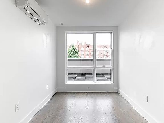 4th image of 254 E 28th St #3C
