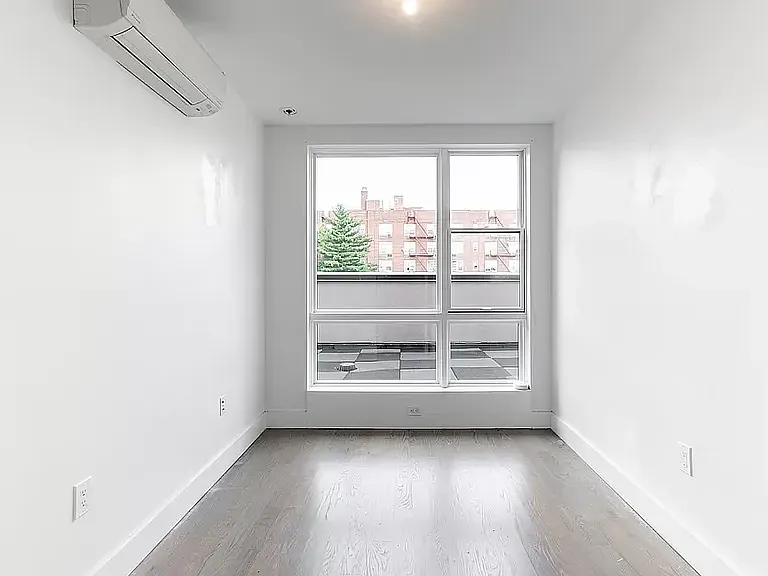 254 E 28th St #3C — Photo 4