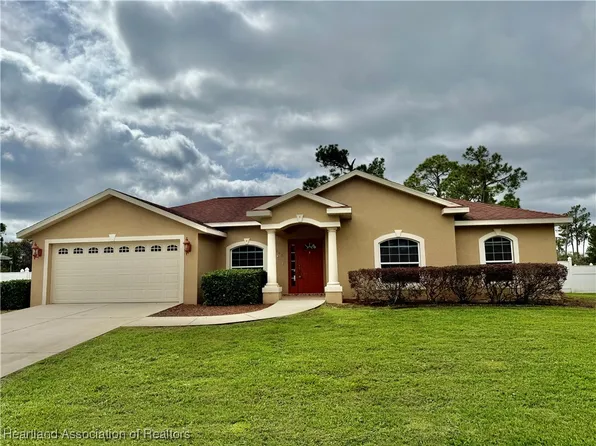 1945 Alan St, Sebring, FL 33875