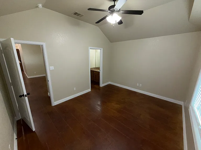 717 Ferrara Cir #B — Photo 5