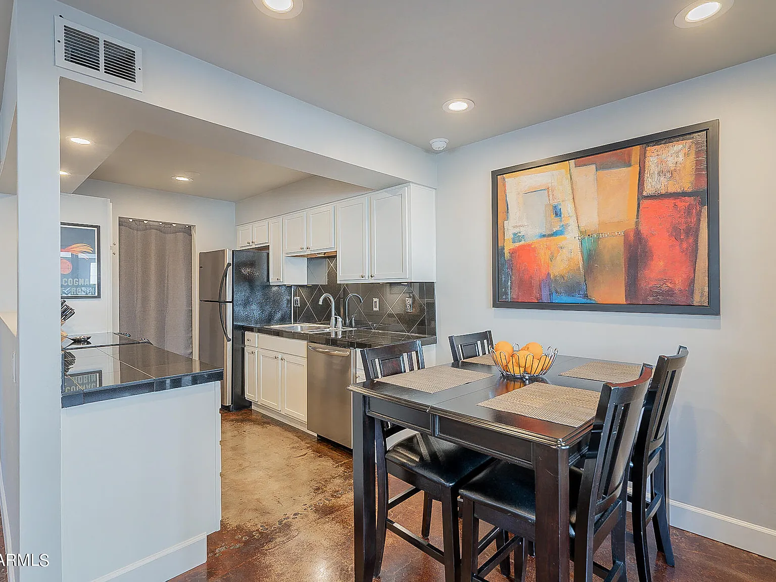 2 bed, 2.0 bath, 999 sqft, $2,500 — Photo 4