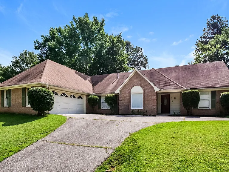 128 Walnut Ridge Ln — Photo 1