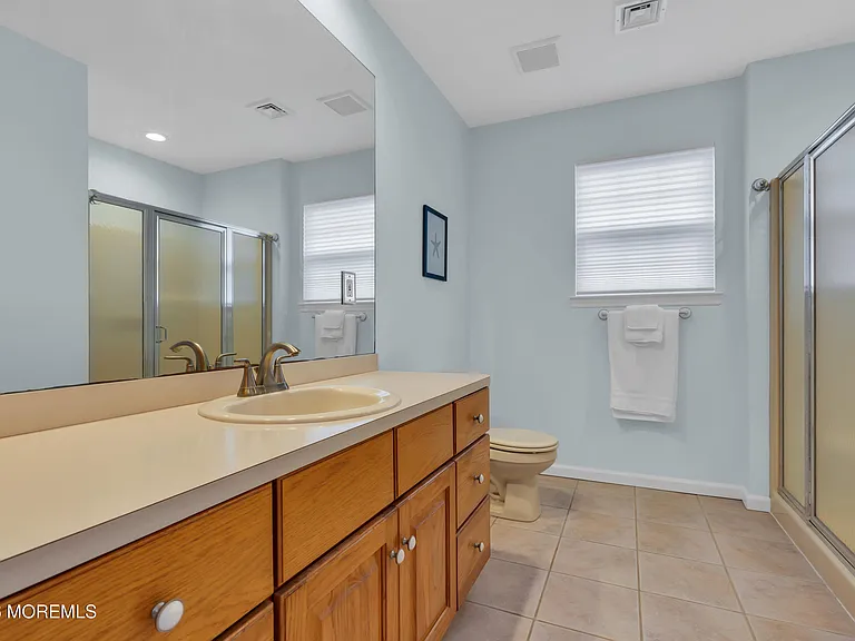 412 Broadway — Photo 24