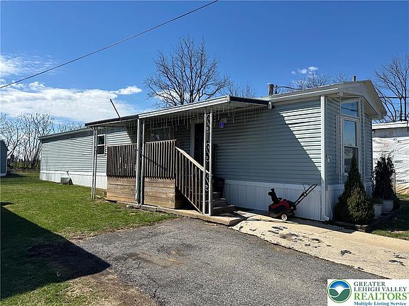 3rd image of 10 Roth Ave